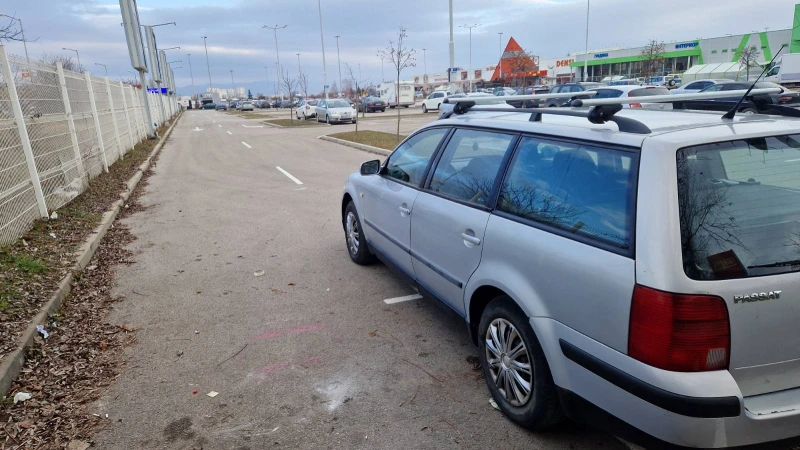 VW Passat, снимка 10 - Автомобили и джипове - 48949134