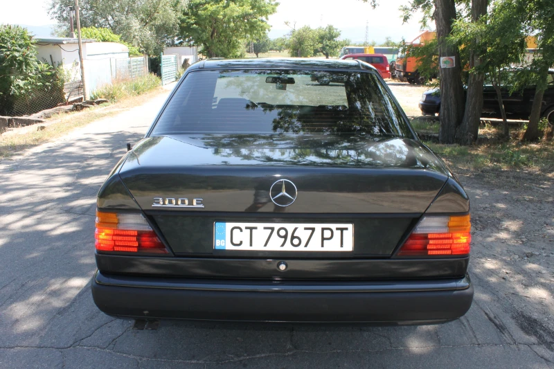 Mercedes-Benz 300  Е, снимка 6 - Автомобили и джипове - 50791656