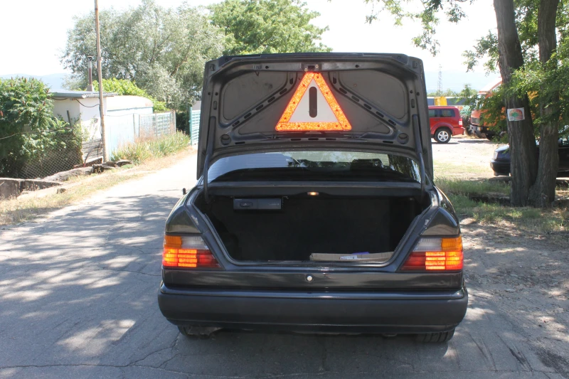 Mercedes-Benz 300  Е, снимка 9 - Автомобили и джипове - 50791656