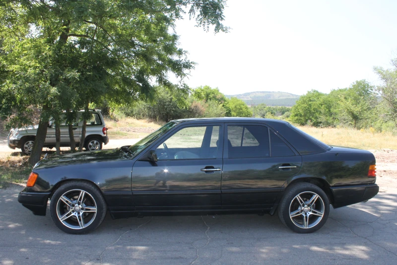 Mercedes-Benz 300  Е, снимка 4 - Автомобили и джипове - 50791656