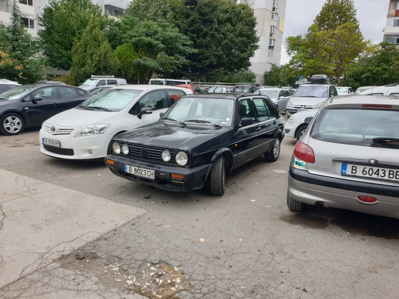 VW Golf 1.3, снимка 2 - Автомобили и джипове - 51738164