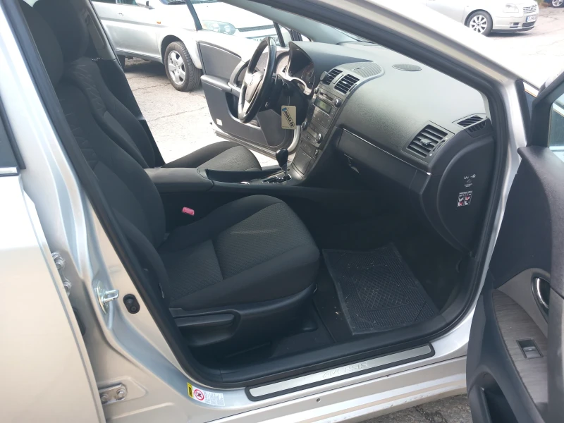 Toyota Avensis 2.0 i ГАЗ АВТОМАТИК, снимка 15 - Автомобили и джипове - 52536239