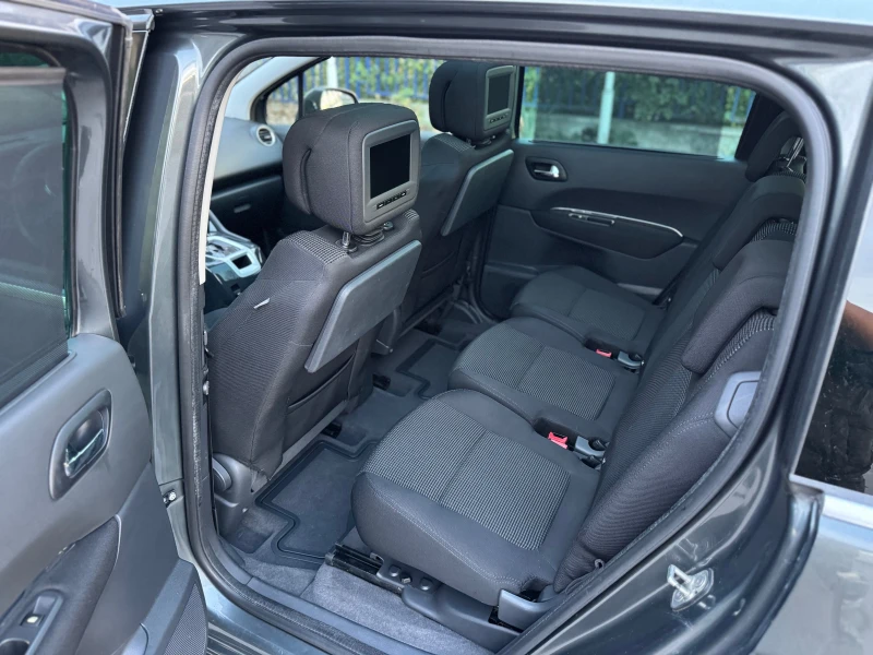 Peugeot 5008 Автоматик Панорама, снимка 7 - Автомобили и джипове - 52554353