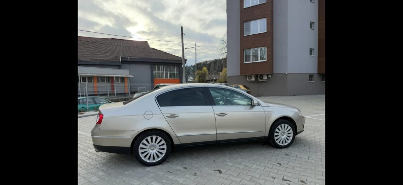 VW Passat 2.0 FSI 4 MOTION Highline Business pack, снимка 17 - Автомобили и джипове - 52778445