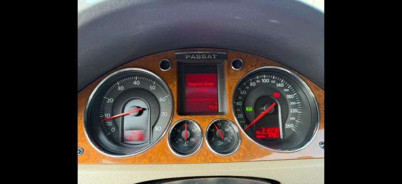 VW Passat 2.0 FSI 4 MOTION Highline Business pack, снимка 16 - Автомобили и джипове - 52778445