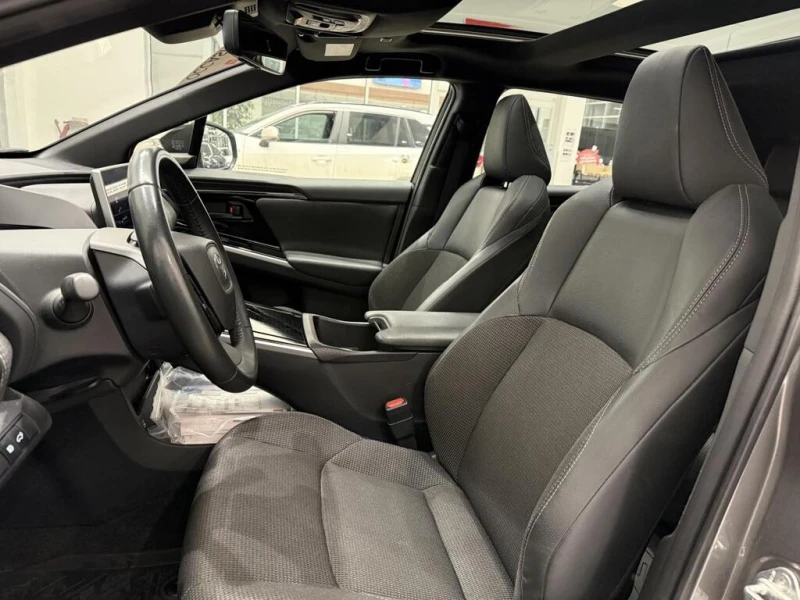 Toyota bZ4X XLE AWD* Bluetooth* Sunroof* Подгрев* , снимка 7 - Автомобили и джипове - 53362516