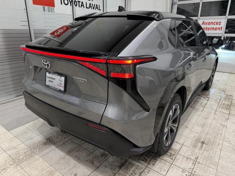 Toyota bZ4X XLE AWD* Bluetooth* Sunroof* Подгрев* , снимка 4 - Автомобили и джипове - 53362516