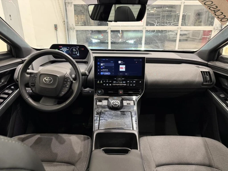 Toyota bZ4X XLE AWD* Bluetooth* Sunroof* Подгрев* , снимка 6 - Автомобили и джипове - 53362516