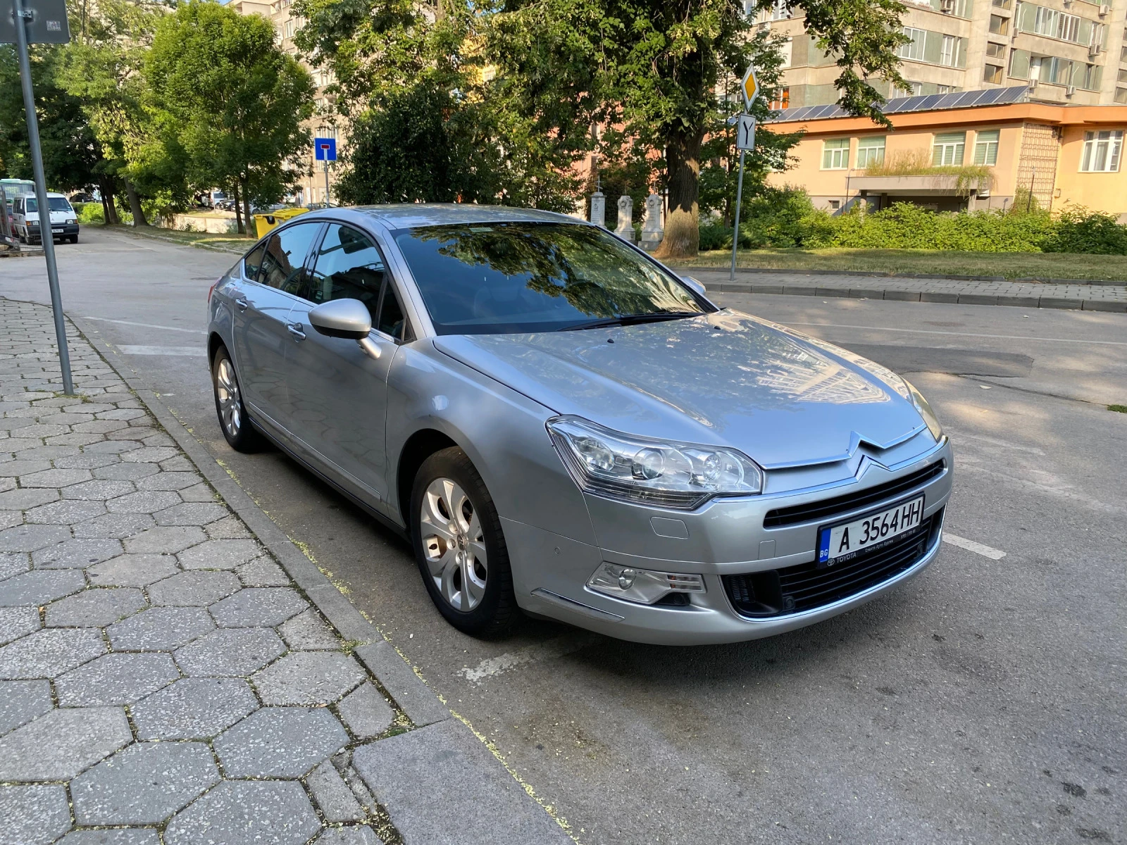 Citroen C5 2.0i Executive - изображение 8