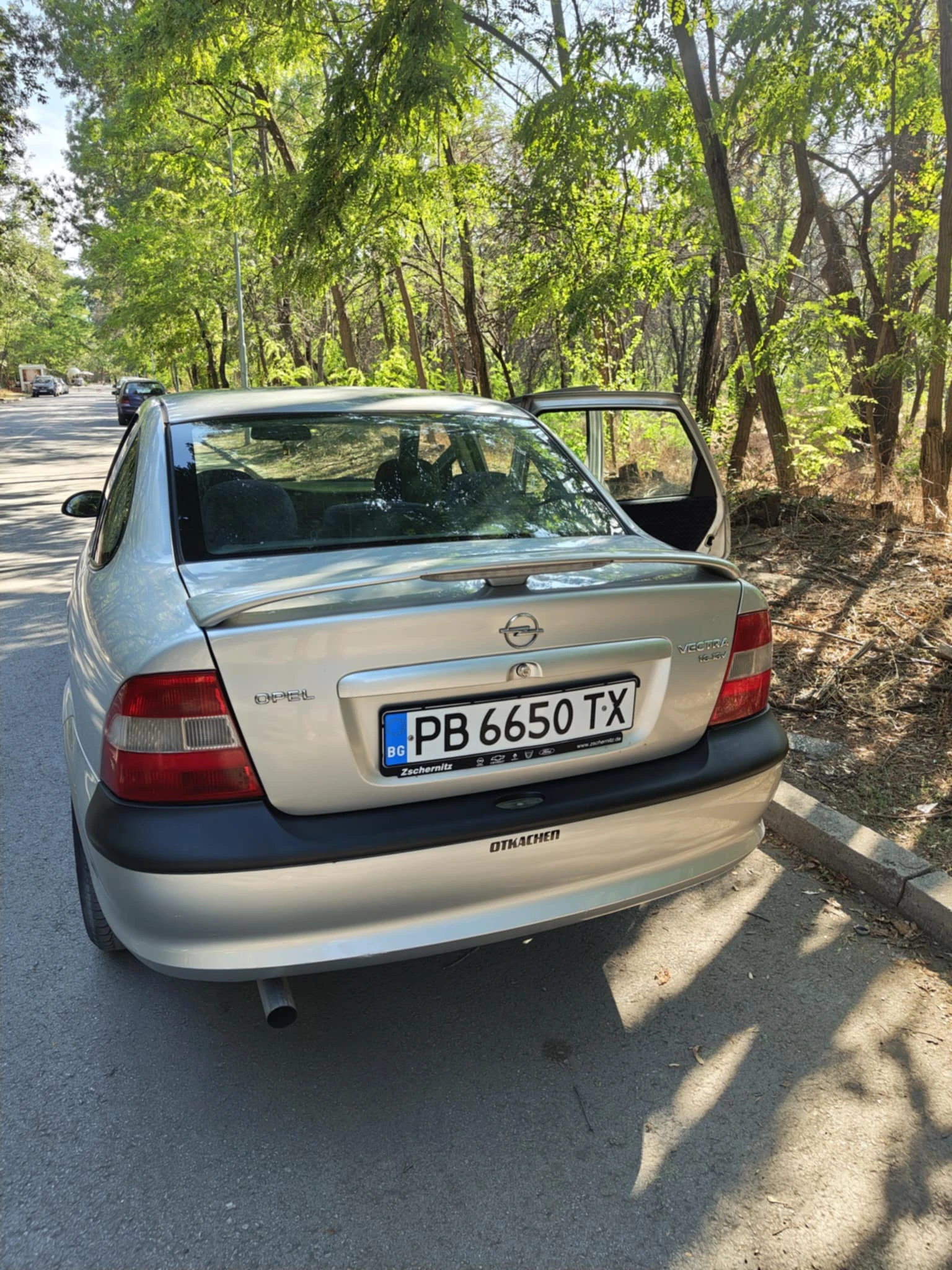Opel Vectra 1.8 i - изображение 2