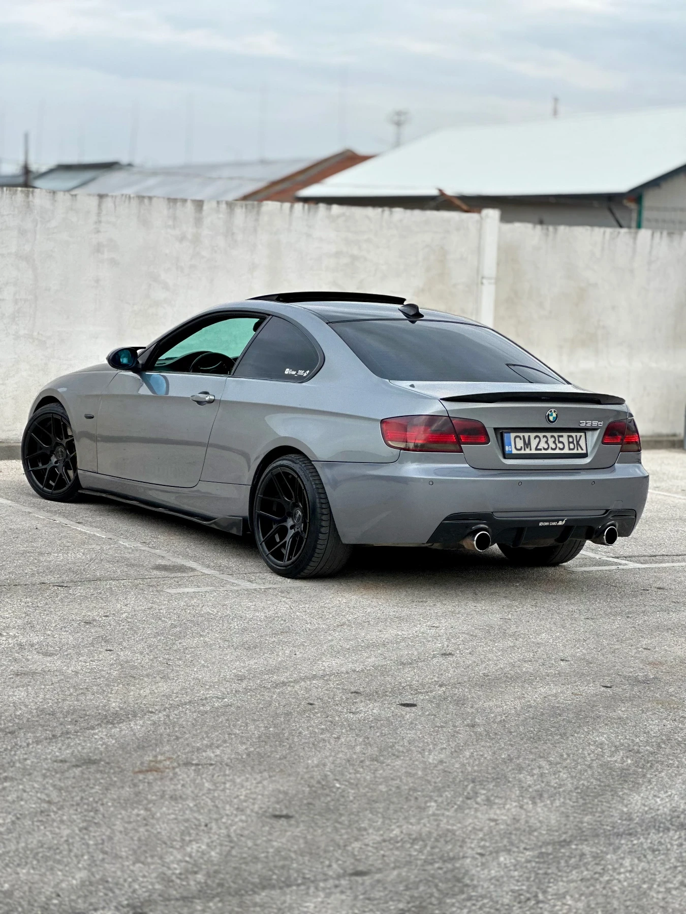 BMW 335  - изображение 5