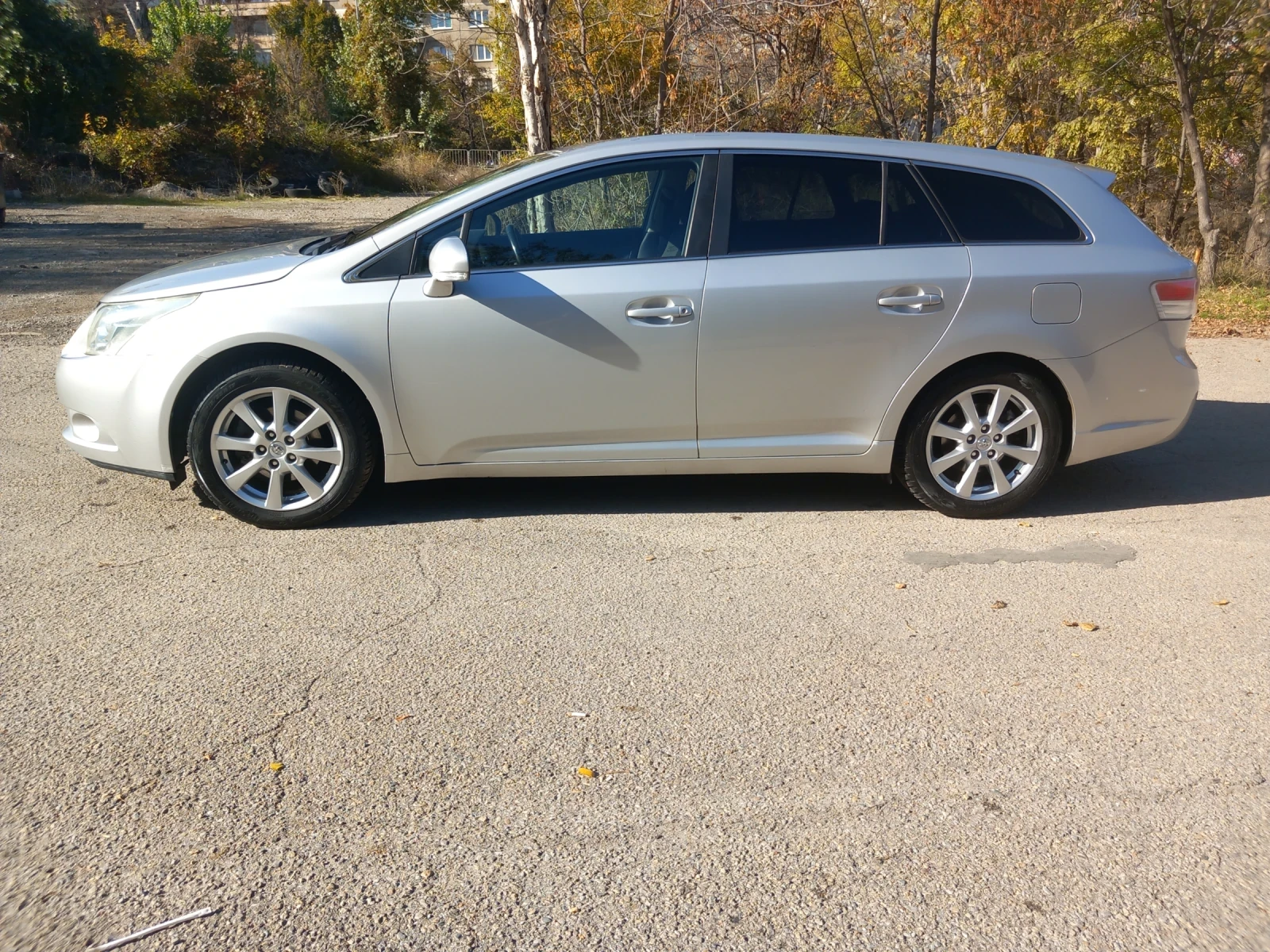 Toyota Avensis 2.0 i ГАЗ АВТОМАТИК - изображение 8