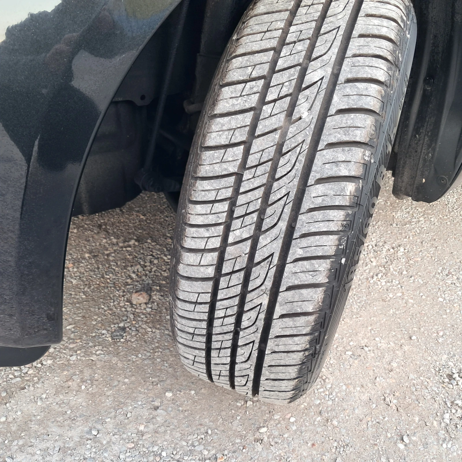 Toyota Yaris 1.0VVT-I, снимка 15 - Автомобили и джипове - 53978559