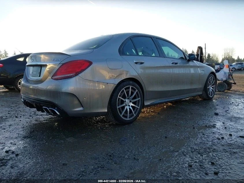 Mercedes-Benz C 63 AMG, снимка 5 - Автомобили и джипове - 53987051