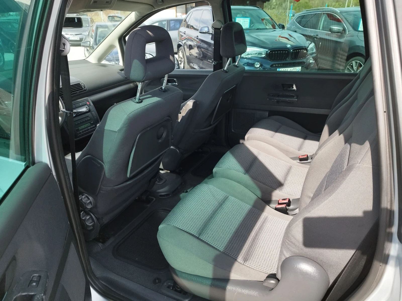 VW Sharan 1.9TDI 131кс 6ск. , снимка 10 - Автомобили и джипове - 54171620