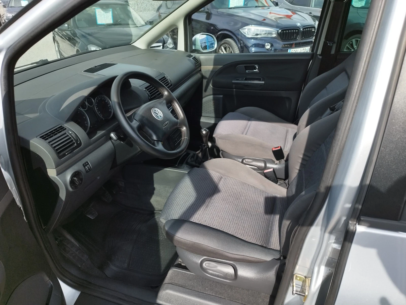 VW Sharan 1.9TDI 131кс 6ск. , снимка 9 - Автомобили и джипове - 54171620