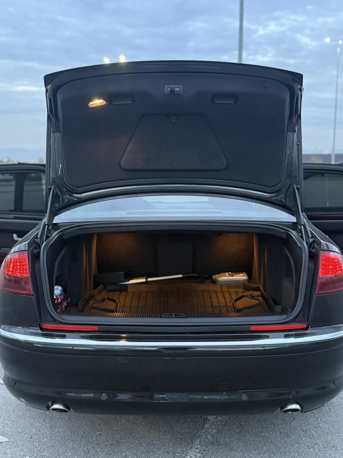 Audi A8 Седан, снимка 2 - Автомобили и джипове - 54174873