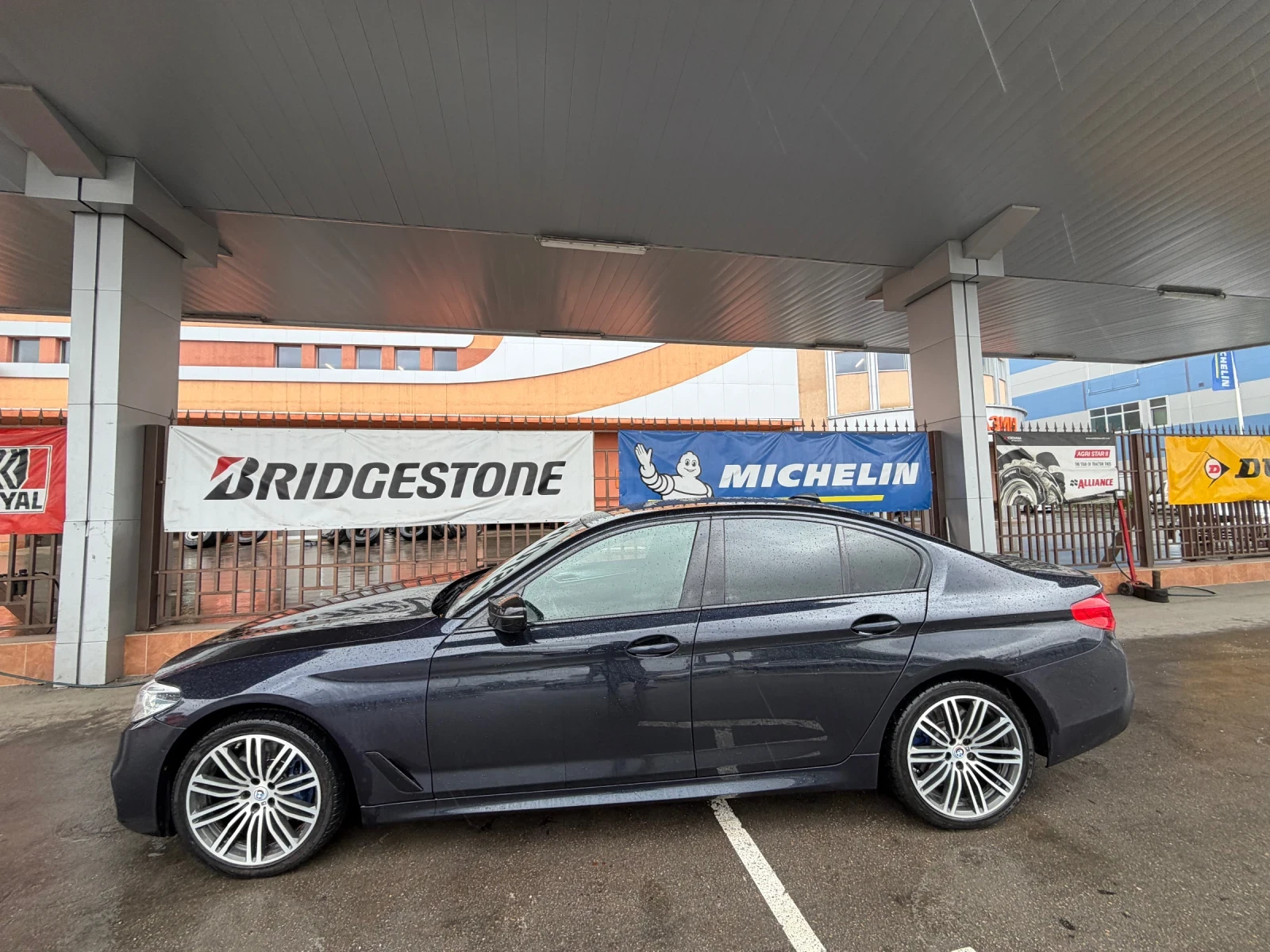 BMW 530 3.0D* xD* LASSER* M* , снимка 3 - Автомобили и джипове - 54370530