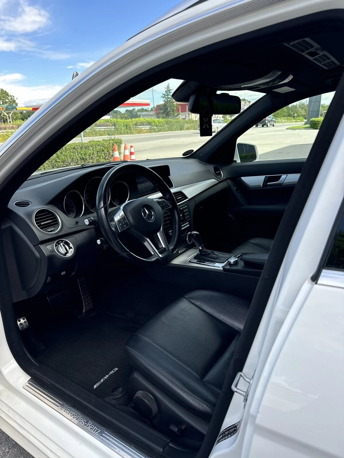 Mercedes-Benz C 250 AMG 4x4 , снимка 10 - Автомобили и джипове - 54597570