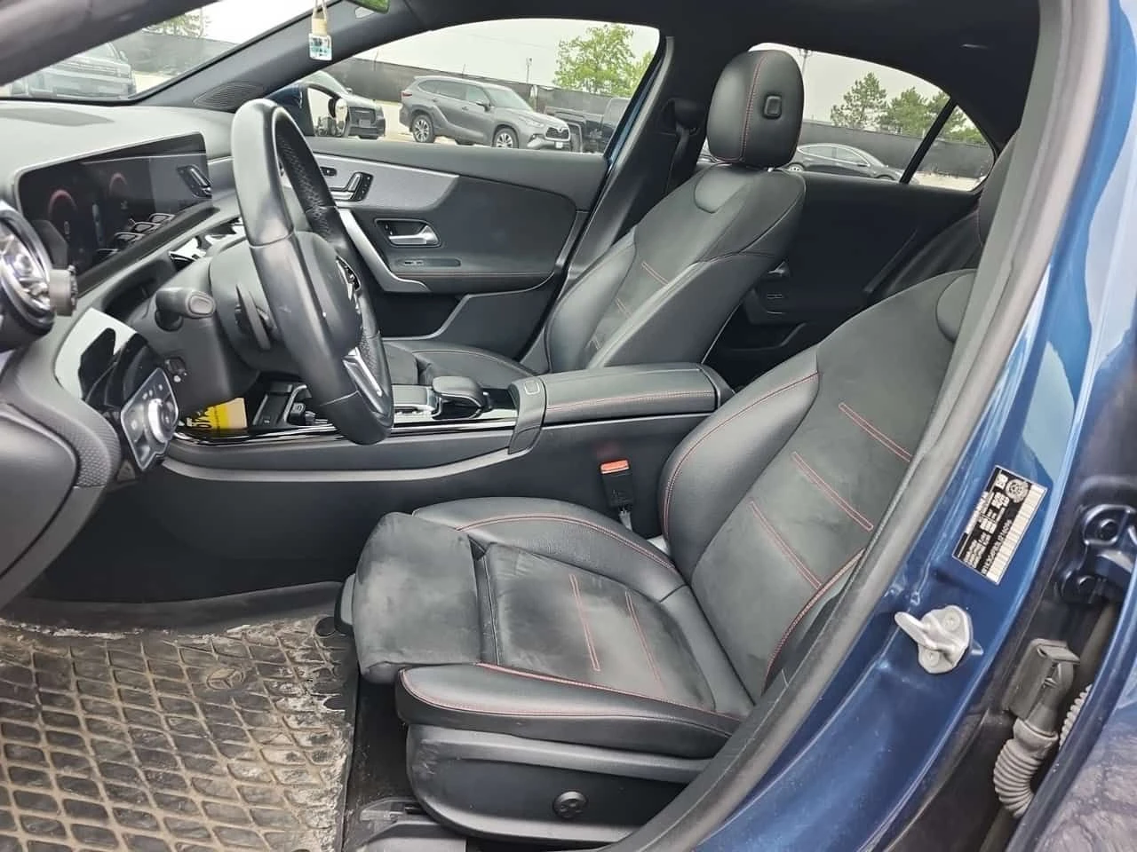 Mercedes-Benz A 220 AMG Line * 4matic * CARFAX * , снимка 8 - Автомобили и джипове - 55108834