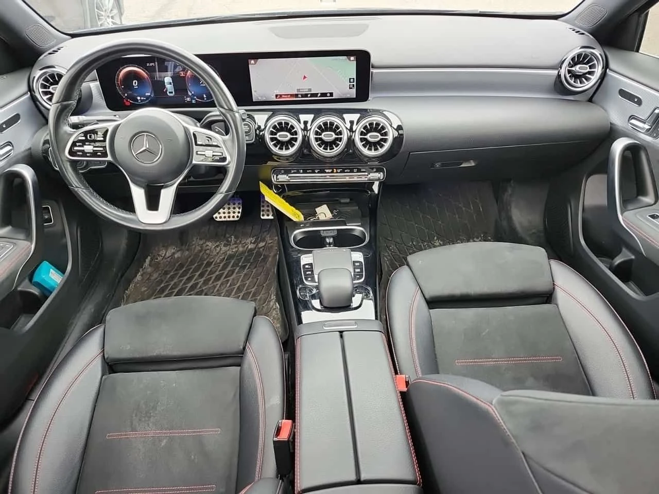 Mercedes-Benz A 220 AMG Line * 4matic * CARFAX * , снимка 5 - Автомобили и джипове - 55108834