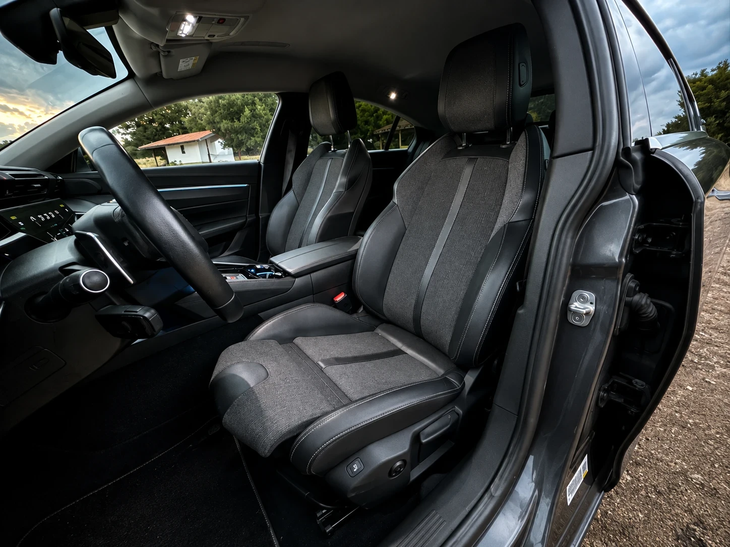 Peugeot 508 1.6 HYBRID* 73000км* DISTRONIC* ALLURE, снимка 13 - Автомобили и джипове - 55573328