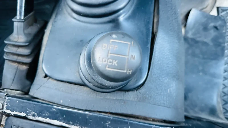 Land Rover Defender 90-2.5d-Италия олдтаймер, снимка 12 - Автомобили и джипове - 52258856