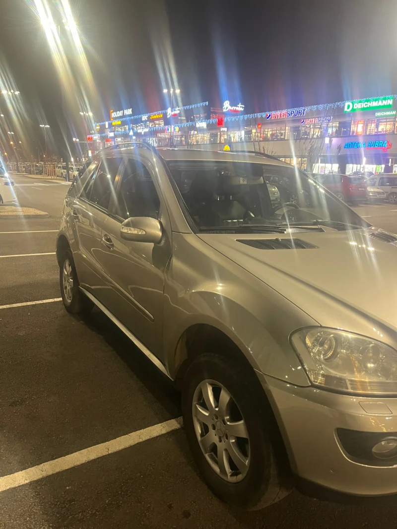 Mercedes-Benz ML 350 Мерцедес Мл350 бензин ГАЗ, снимка 3 - Автомобили и джипове - 52777675