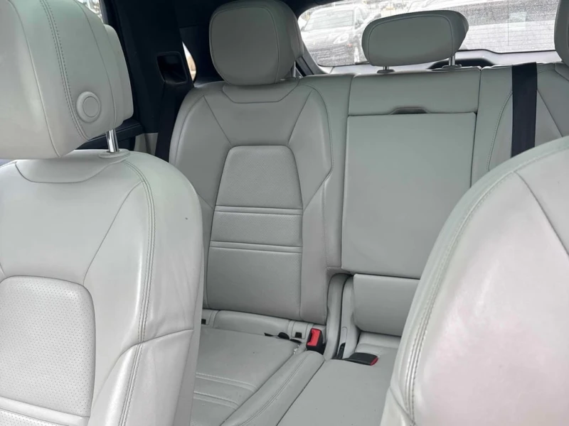 Porsche Cayenne 2022 AWD * CARFAX * БЕЗ ПЪРВОНАЧАЛНА ВНОСКА, снимка 11 - Автомобили и джипове - 53120834