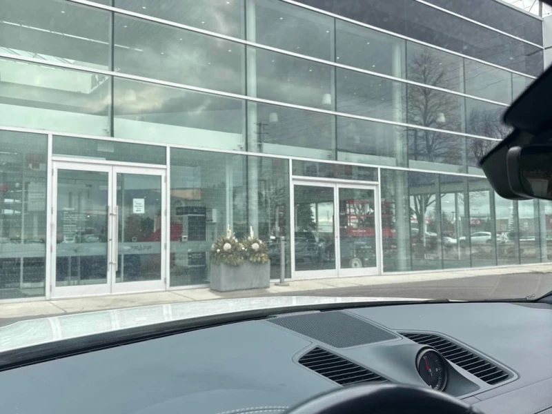 Porsche Cayenne 2022 AWD * CARFAX * БЕЗ ПЪРВОНАЧАЛНА ВНОСКА, снимка 12 - Автомобили и джипове - 53120834