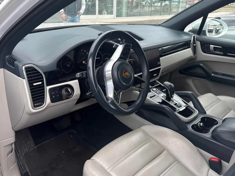 Porsche Cayenne 2022 AWD * CARFAX * БЕЗ ПЪРВОНАЧАЛНА ВНОСКА, снимка 7 - Автомобили и джипове - 53120834
