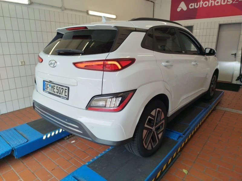 Hyundai Kona 64KWh/PRIME/ГАРАНЦИЯ/FACELIFT/34000KM - изображение 3