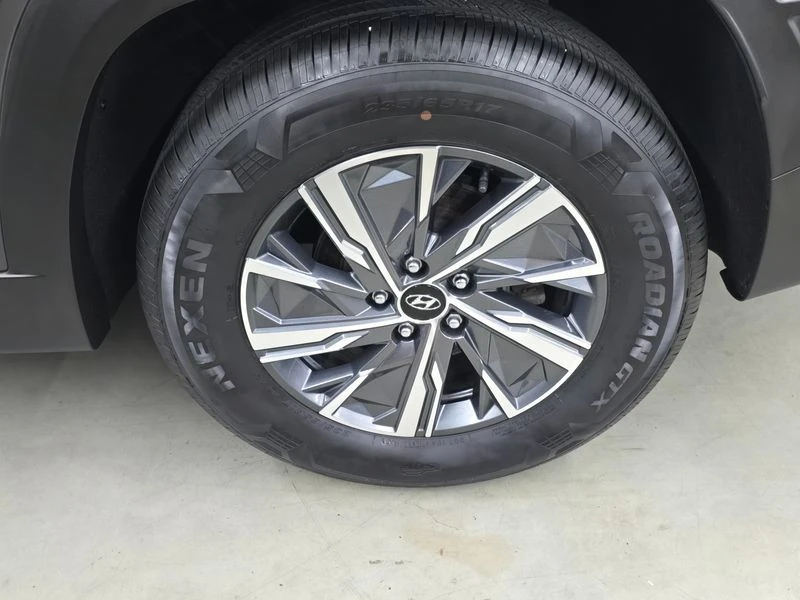 Hyundai Tucson Modern 2WD| 226к.с.| ВКЛ.ТЕХНОТЕСТ, снимка 6 - Автомобили и джипове - 55294316