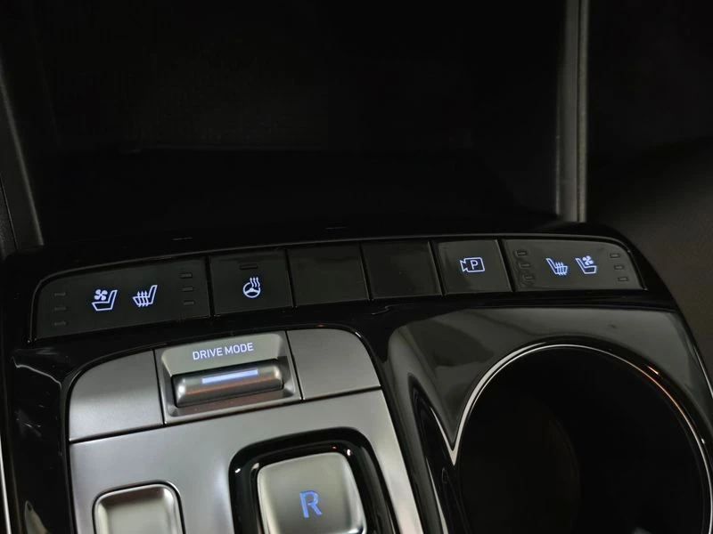 Hyundai Tucson Modern 2WD| 226к.с.| ВКЛ.ТЕХНОТЕСТ, снимка 11 - Автомобили и джипове - 55294316