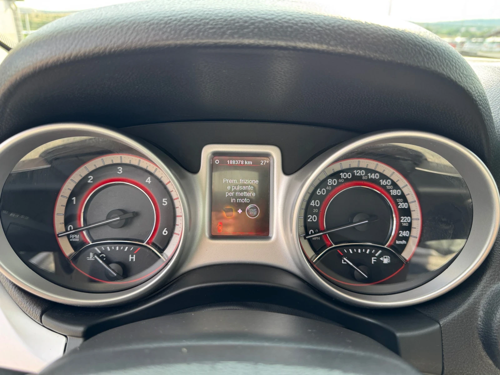 Fiat Freemont 2.0 multi jet - KEYLESS/ HEAT/ LEATHER/ 7 SEATS | Mobile.bg   11