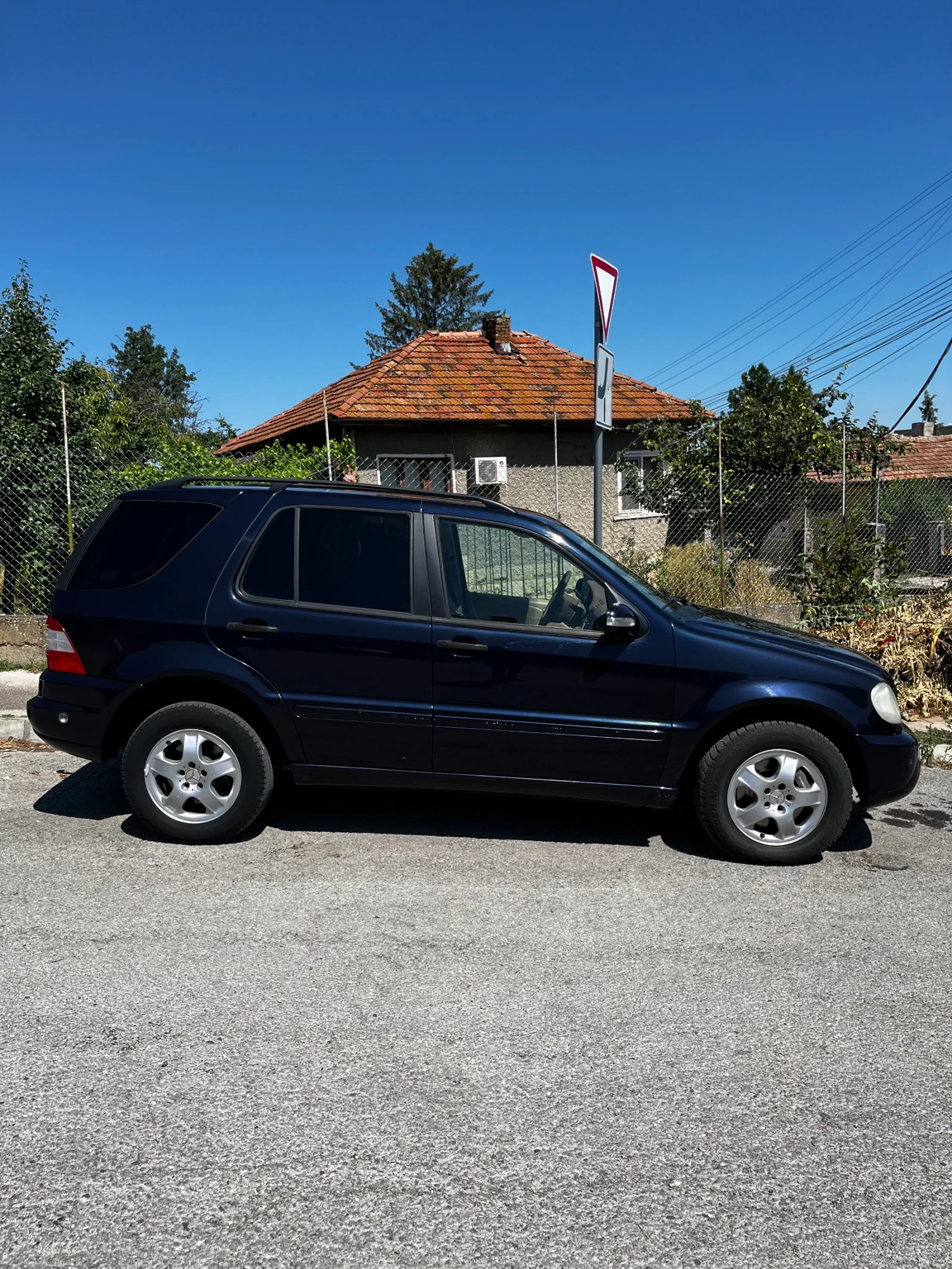 Mercedes-Benz ML 350  - изображение 2