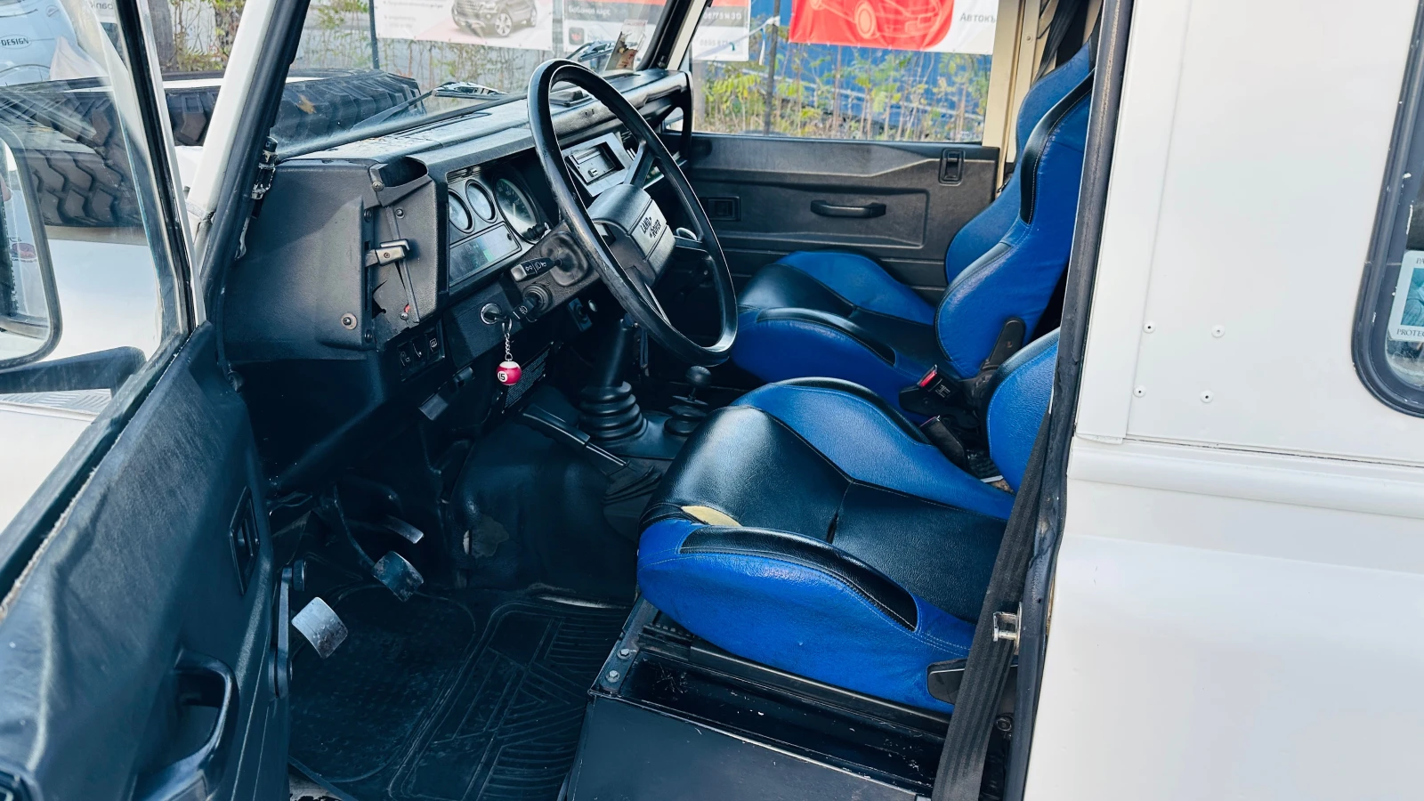 Land Rover Defender 90-2.5d-Италия - изображение 8