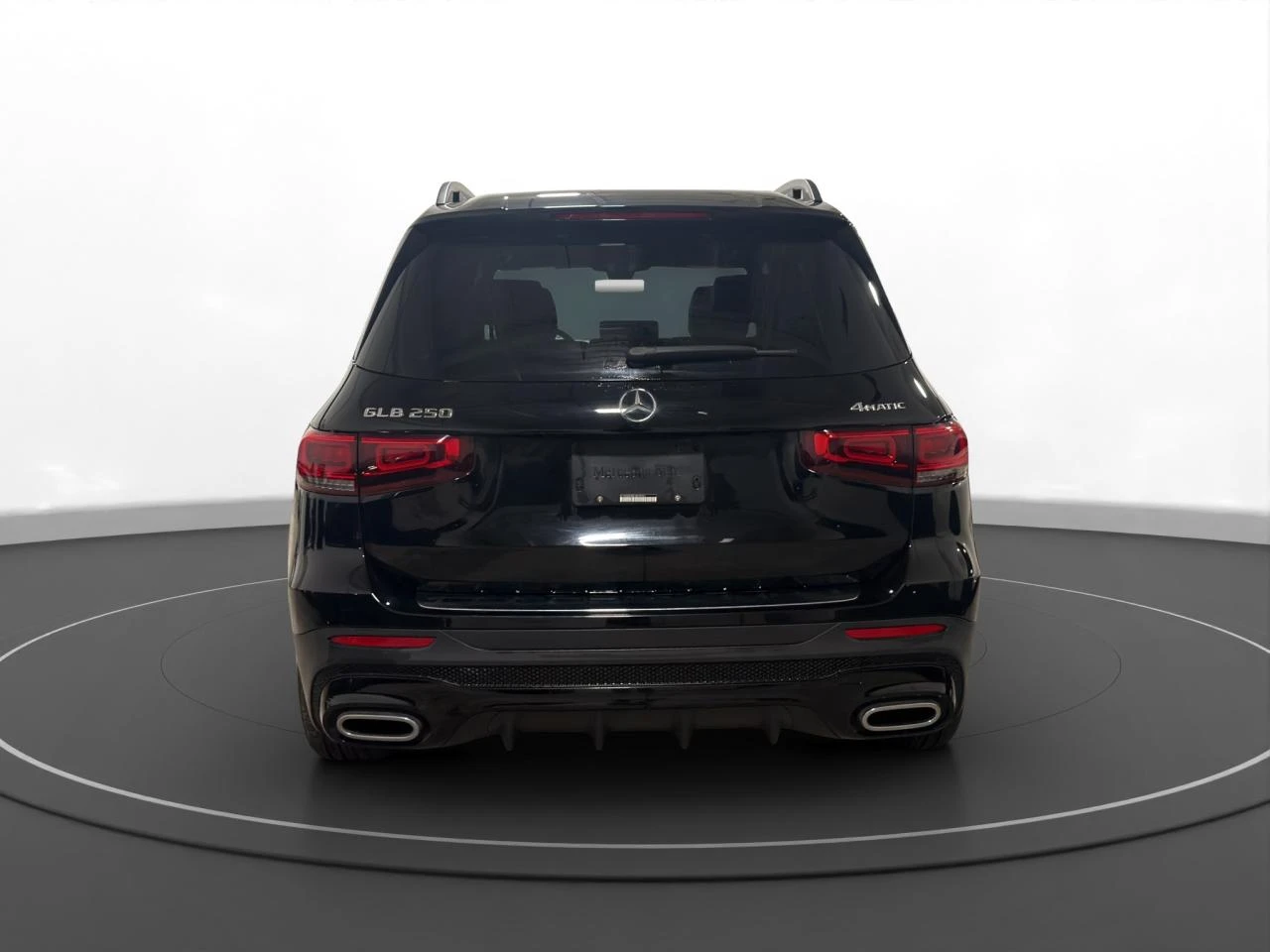 Mercedes-Benz GLB 250 4Matic / AMG PKG / NIGHT PKG / PANO / AMBIENT - изображение 5