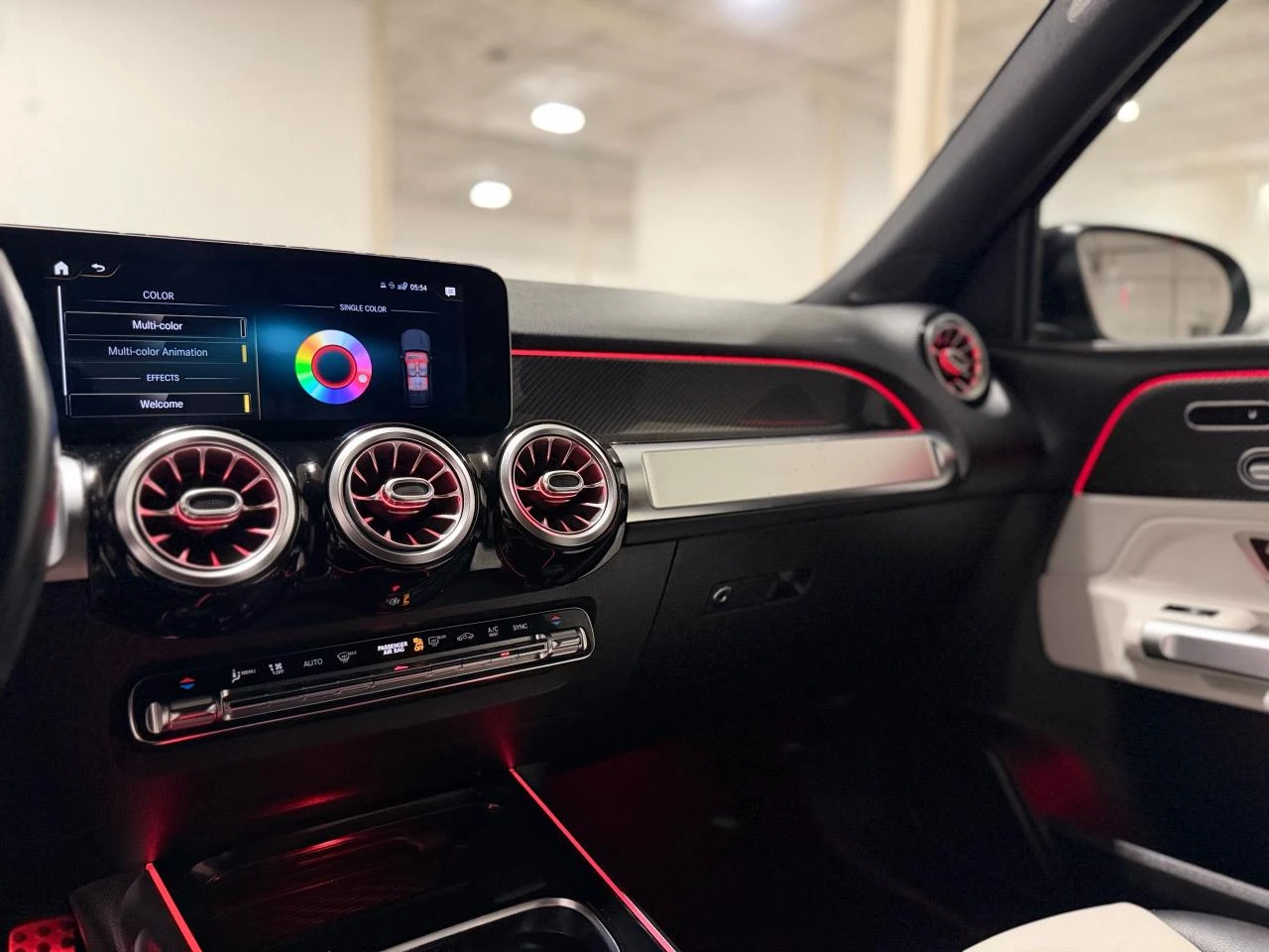 Mercedes-Benz GLB 250 4Matic / AMG PKG / NIGHT PKG / PANO / AMBIENT | Mobile.bg   14