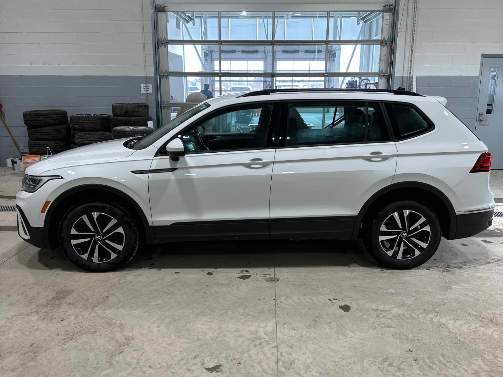 VW Tiguan Trendline AWD - изображение 2