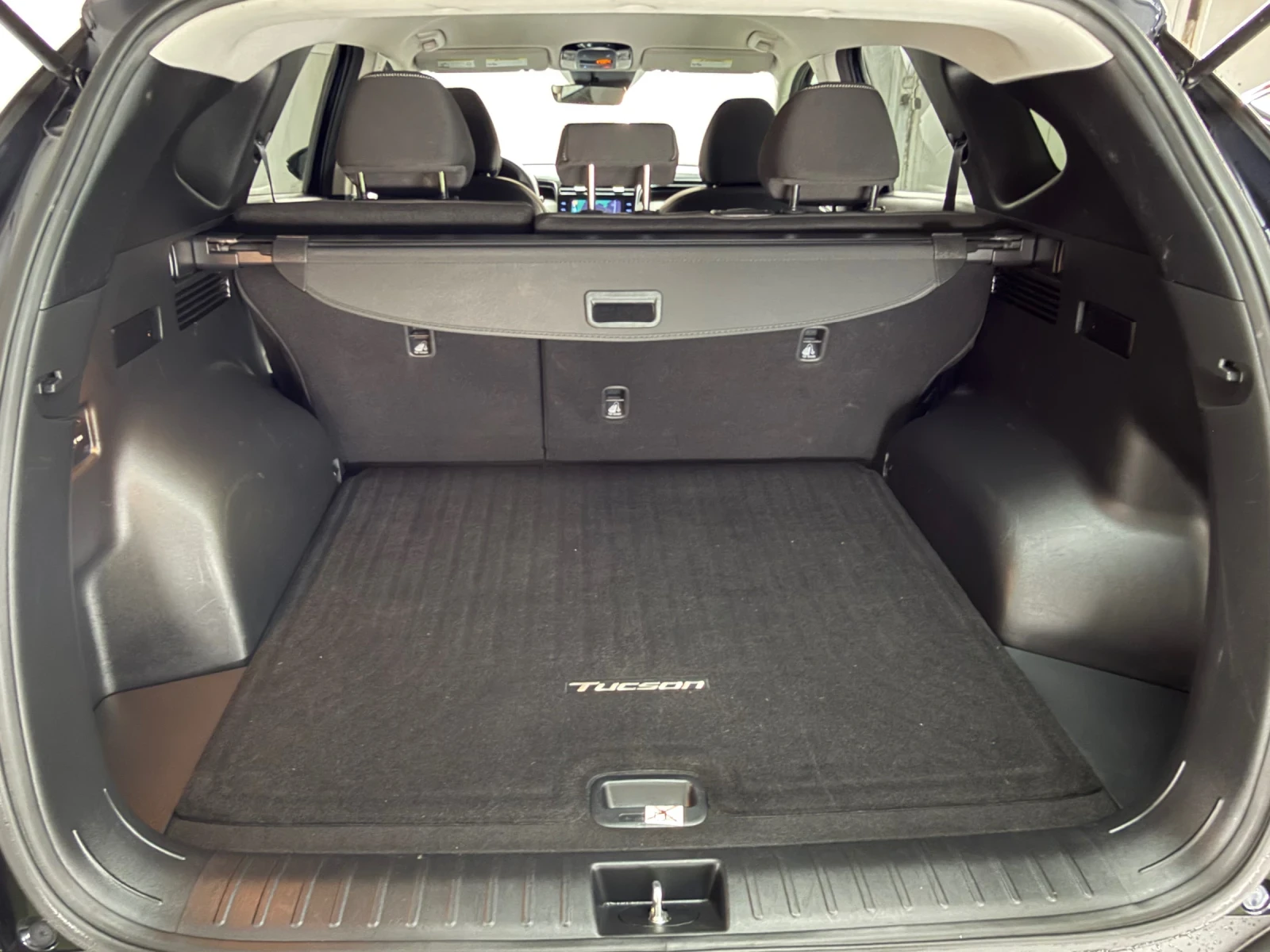 Hyundai Tucson AWD/4x4 32000 КМ Дистроник/Carplay/Keyless, снимка 17 - Автомобили и джипове - 54077620