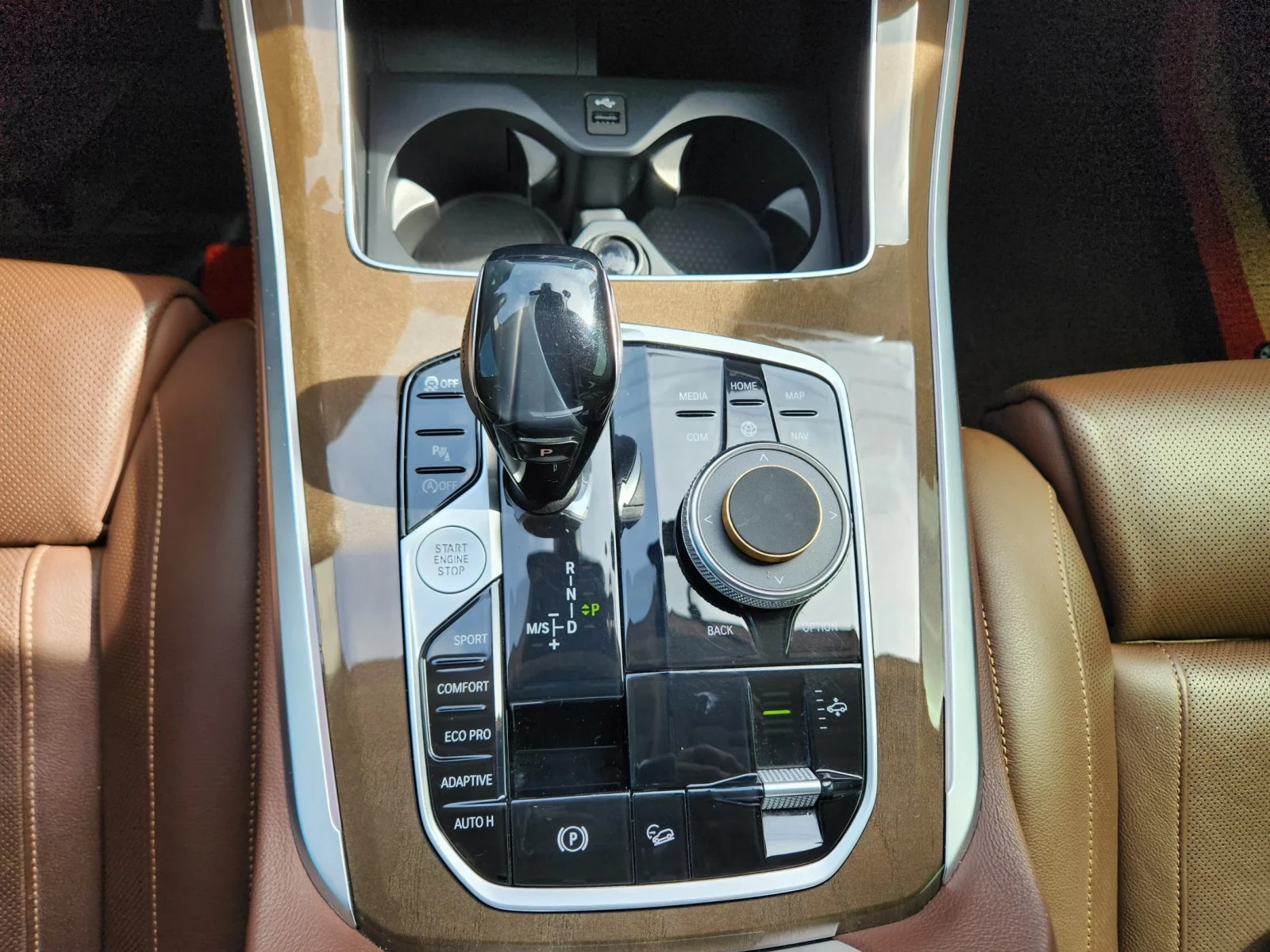 BMW X5 XDRIVE30D| HUD| PANO| 8ZF| ОБДУХ| , снимка 10 - Автомобили и джипове - 54441561