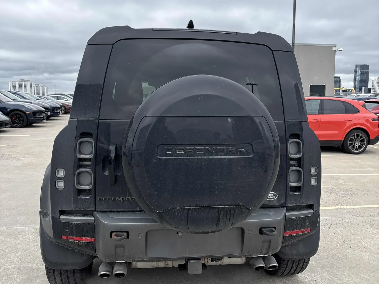Land Rover Defender V8 * * CARFAX * * АВТО КРЕДИТ * * Цена до БГ * * , снимка 5 - Автомобили и джипове - 54556572
