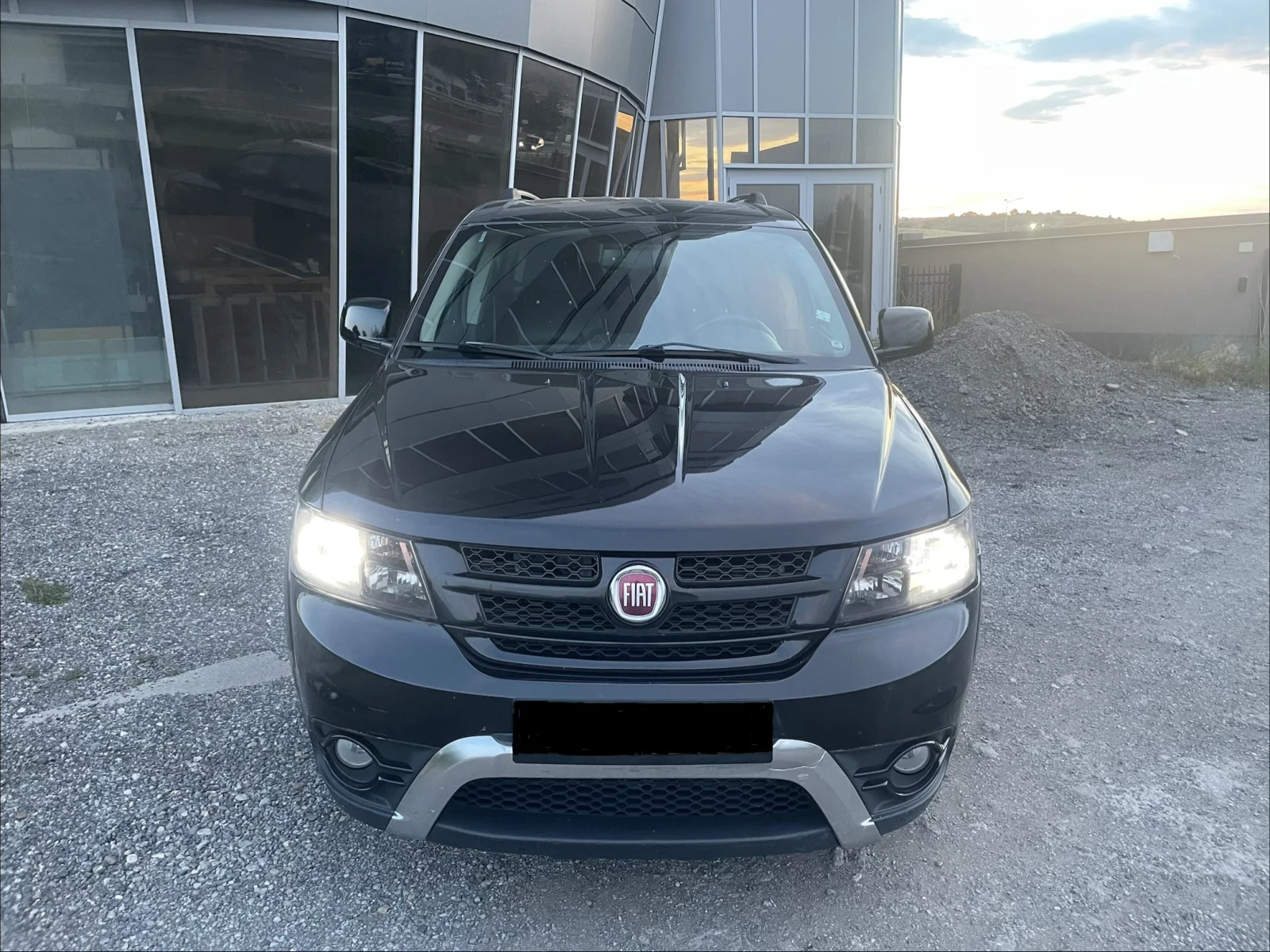Fiat Freemont 2.0D 4X4 6+ 1 NAVI AUTOMATIC, снимка 2 - Автомобили и джипове - 55017018