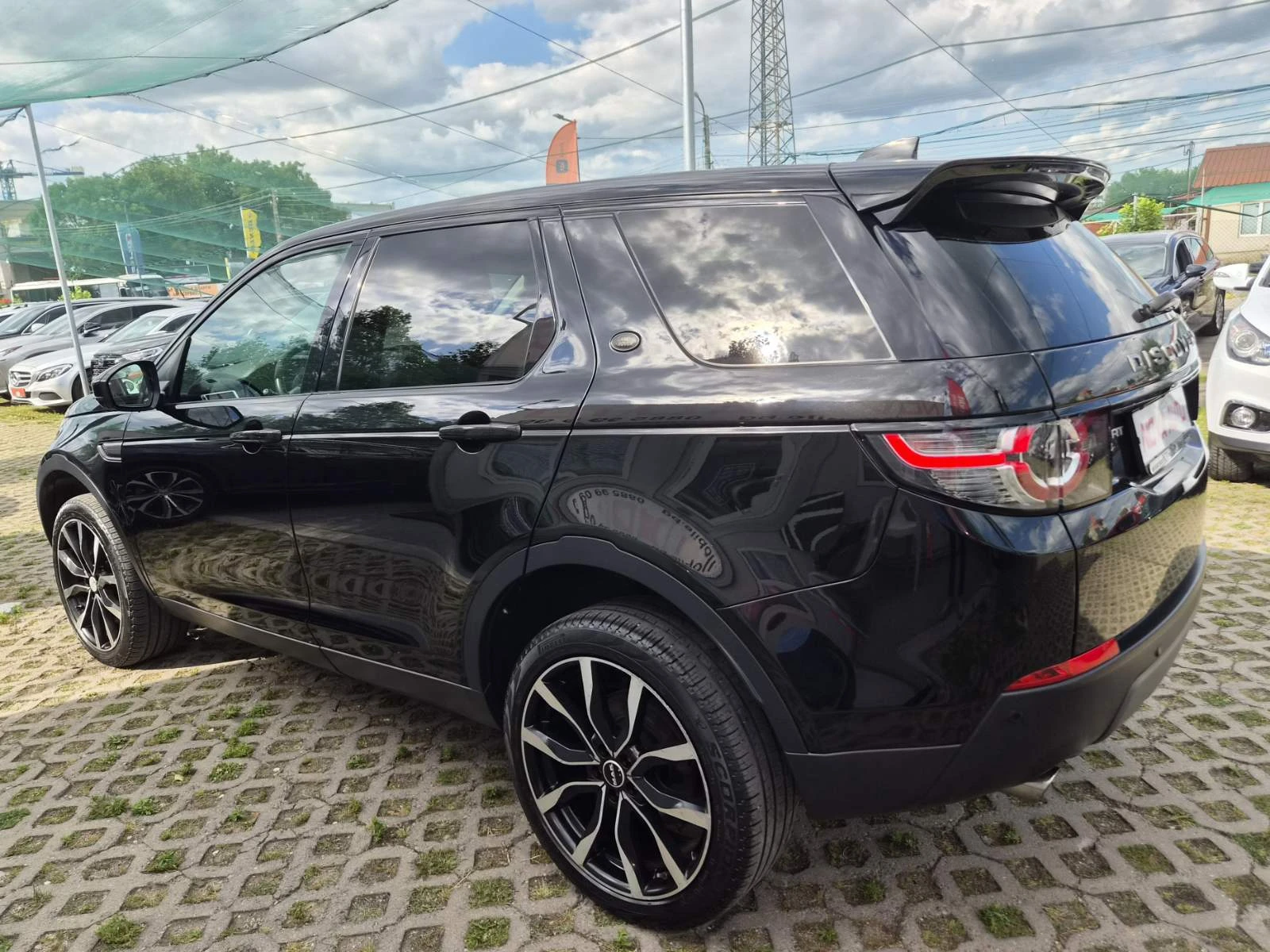 Land Rover Discovery Sport 2.0D-150кс-138000км-ПАНОРАМА-СУПЕР СЪСТОЯНИЕ, снимка 2 - Автомобили и джипове - 55287380