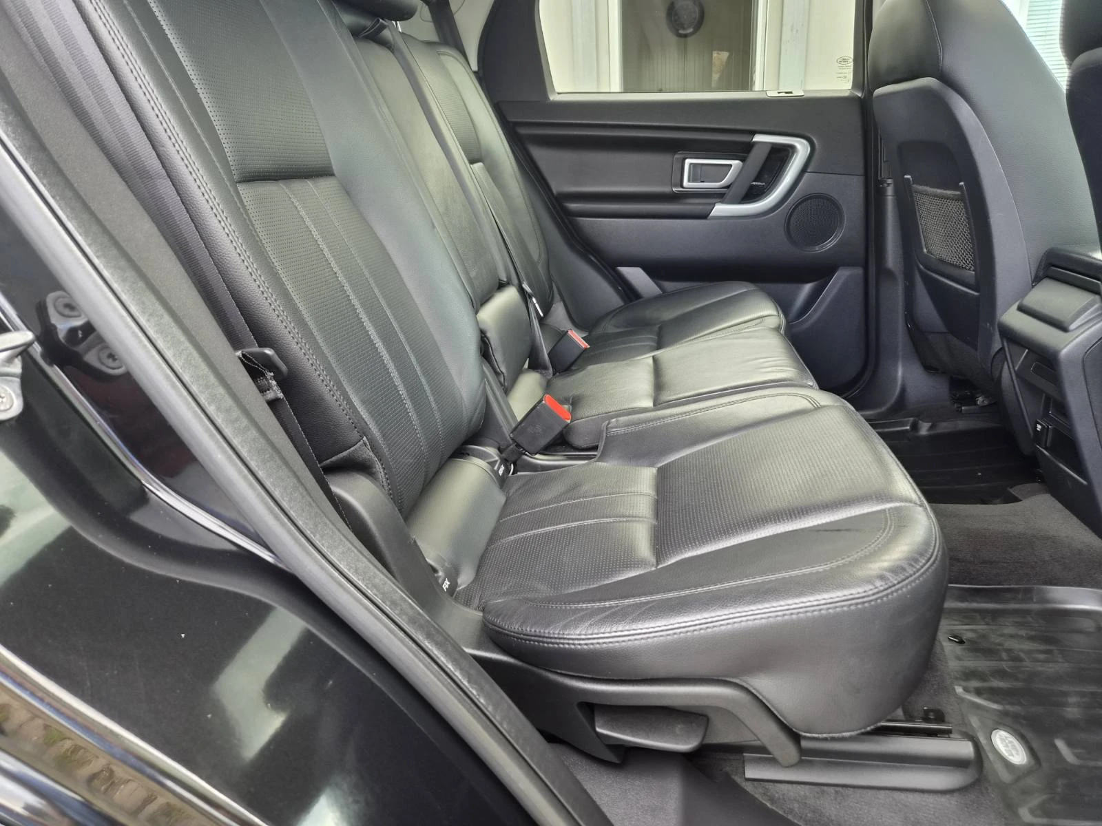 Land Rover Discovery Sport 2.0D-150кс-138000км-ПАНОРАМА-СУПЕР СЪСТОЯНИЕ, снимка 14 - Автомобили и джипове - 55287380