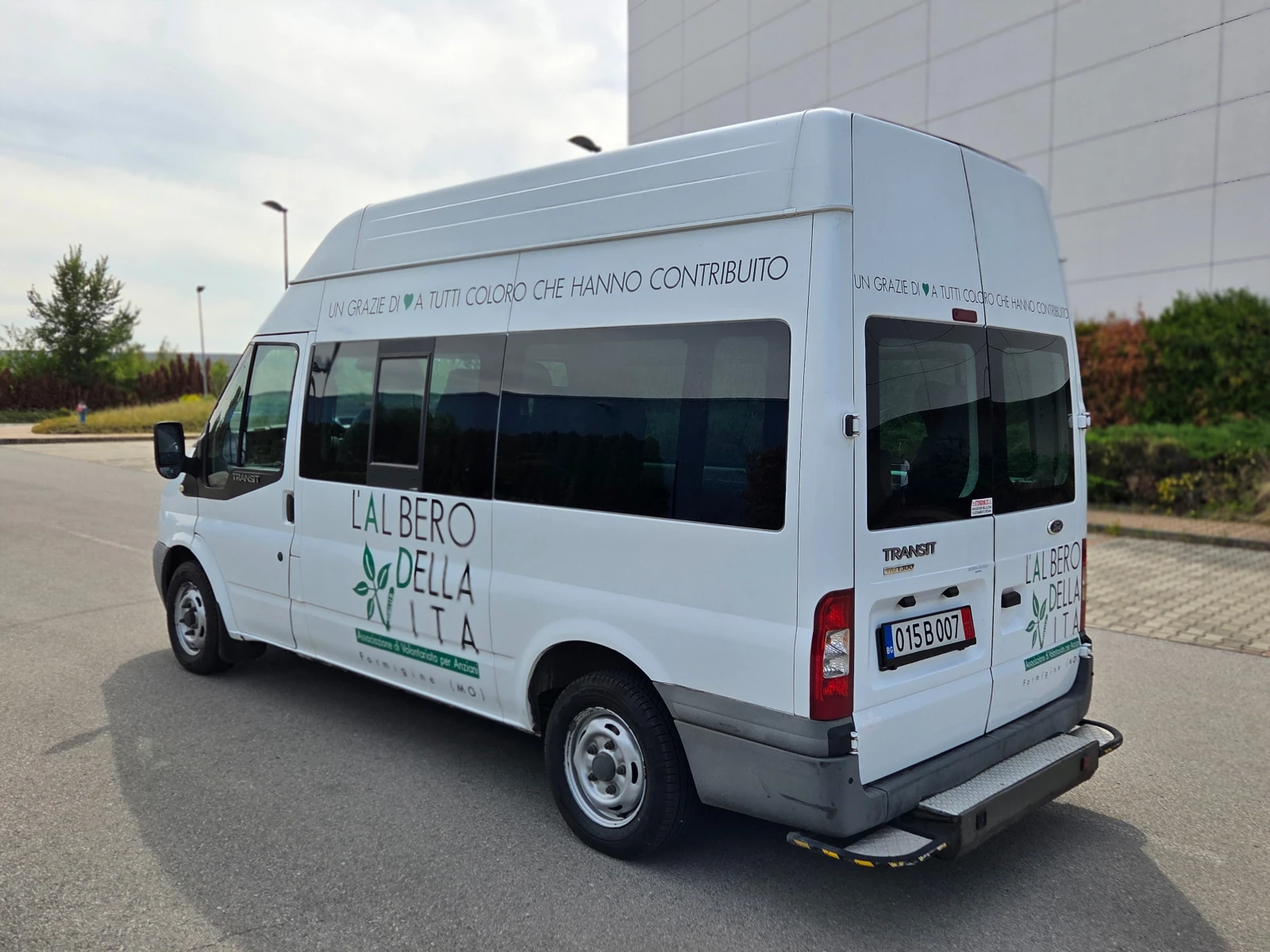 Ford Transit 2.2TDCi СПЕЦИАЛЕН - изображение 4