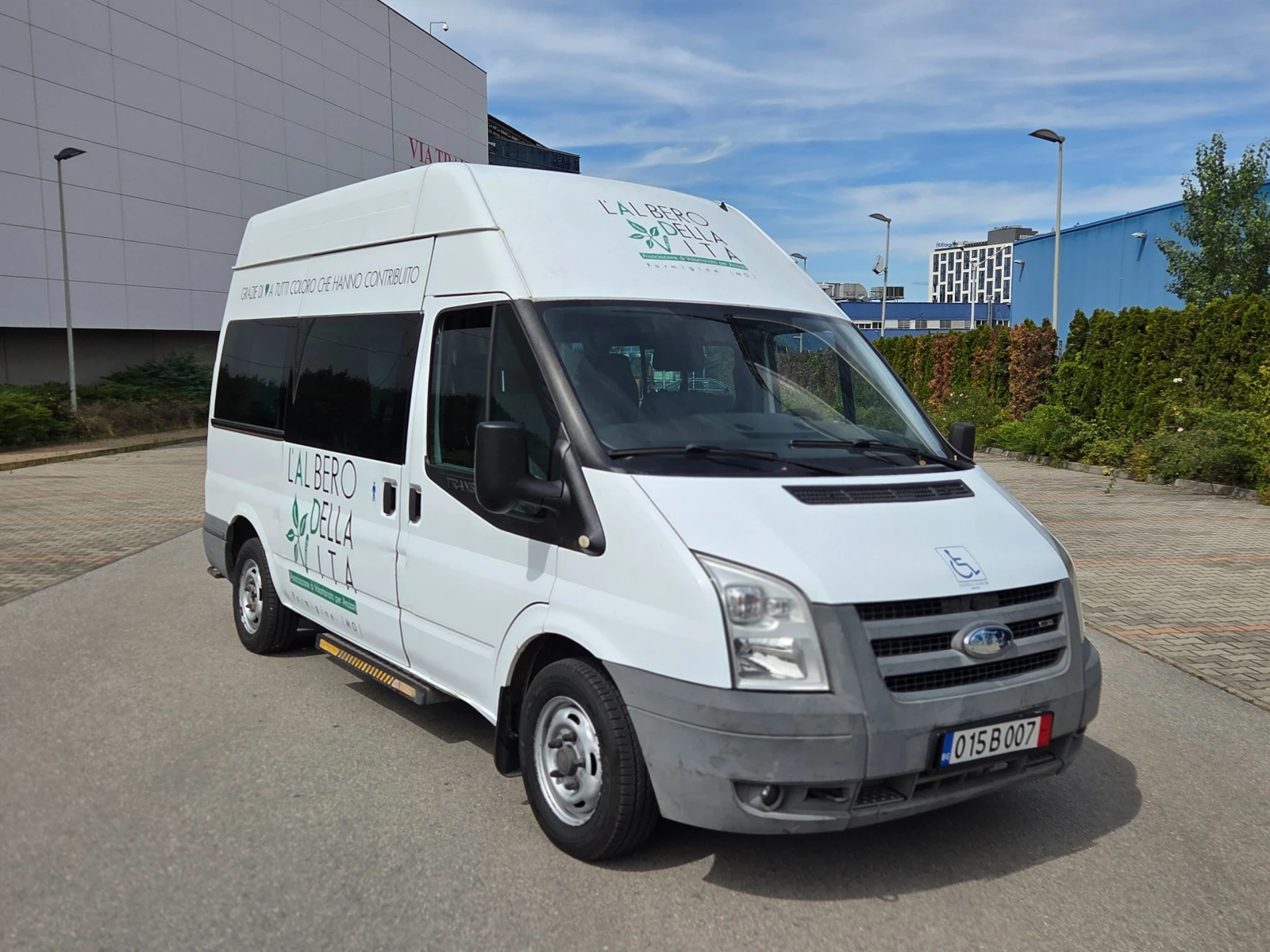 Ford Transit 2.2TDCi СПЕЦИАЛЕН - изображение 2