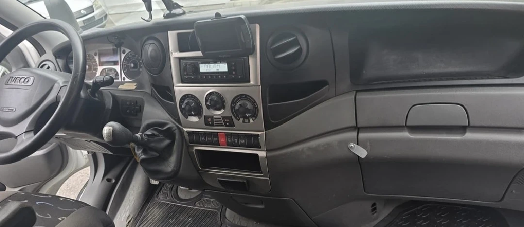 Iveco Daily 35c18* РАБОТИЛНИЦА* КЛИМАТИК* ШВЕЙЦАРИЯ*  - изображение 10