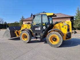 Телескопичен товарач JCB 550-80, снимка 1